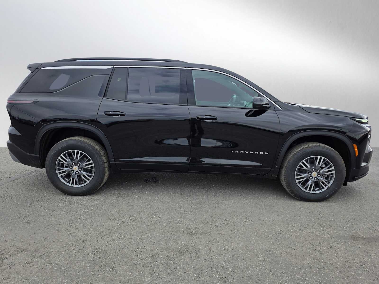 2026 Chevrolet Traverse — side profile view